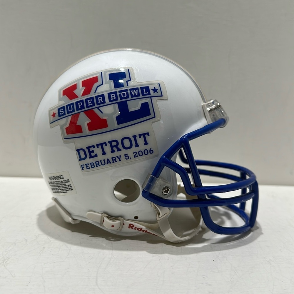 RIDDELL SUPER BOWL XL WHITE MINI HELMET Pittsburgh Steelers vs. Seattle Seahawks